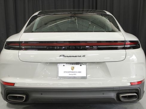 Used 2025 Porsche Panamera 4 image 16