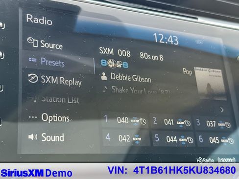 Used 2019 Toyota Camry XSE image 27