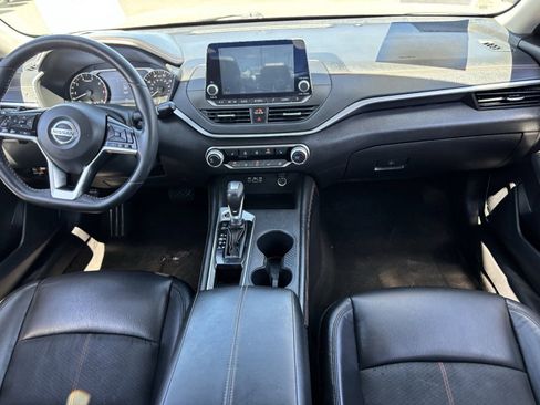 Used 2020 Nissan Altima 2.5 SR w/ Premium Package FWD image 16