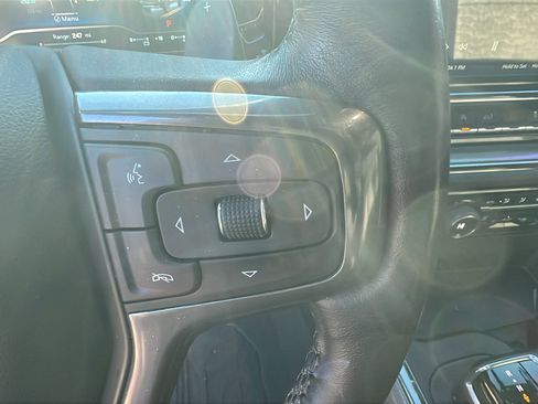 Used 2022 Chevrolet Silverado 1500 ZR2 w/ Technology Package image 28