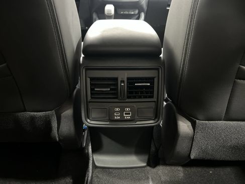 Used 2026 Subaru Forester Premium AWD/4WD image 21