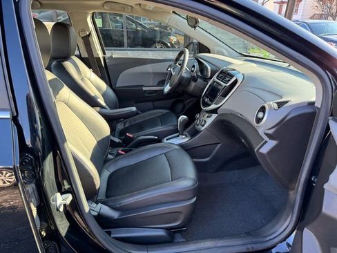 Used 2020 Chevrolet Sonic Premier image 30