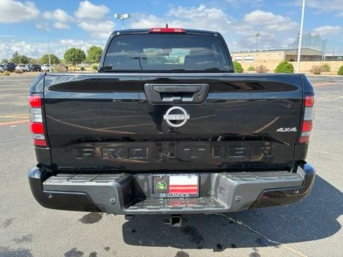 Certified 2025 Nissan Frontier SV AWD/4WD image 5