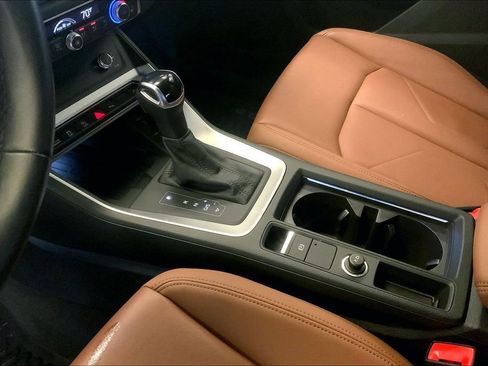 Certified 2024 Audi Q3 2.0T Premium image 17