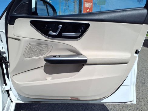 Used 2025 Mercedes-Benz C 300 Sedan image 24