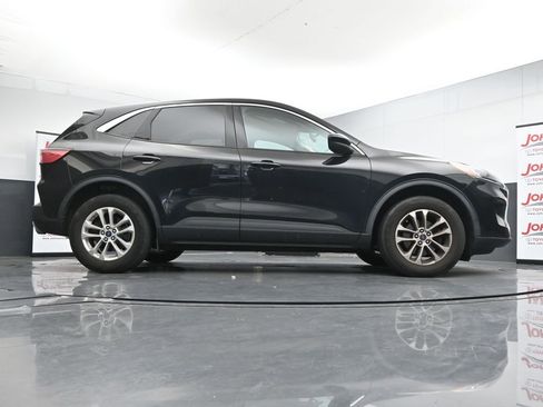 Used 2021 Ford Escape SE image 24