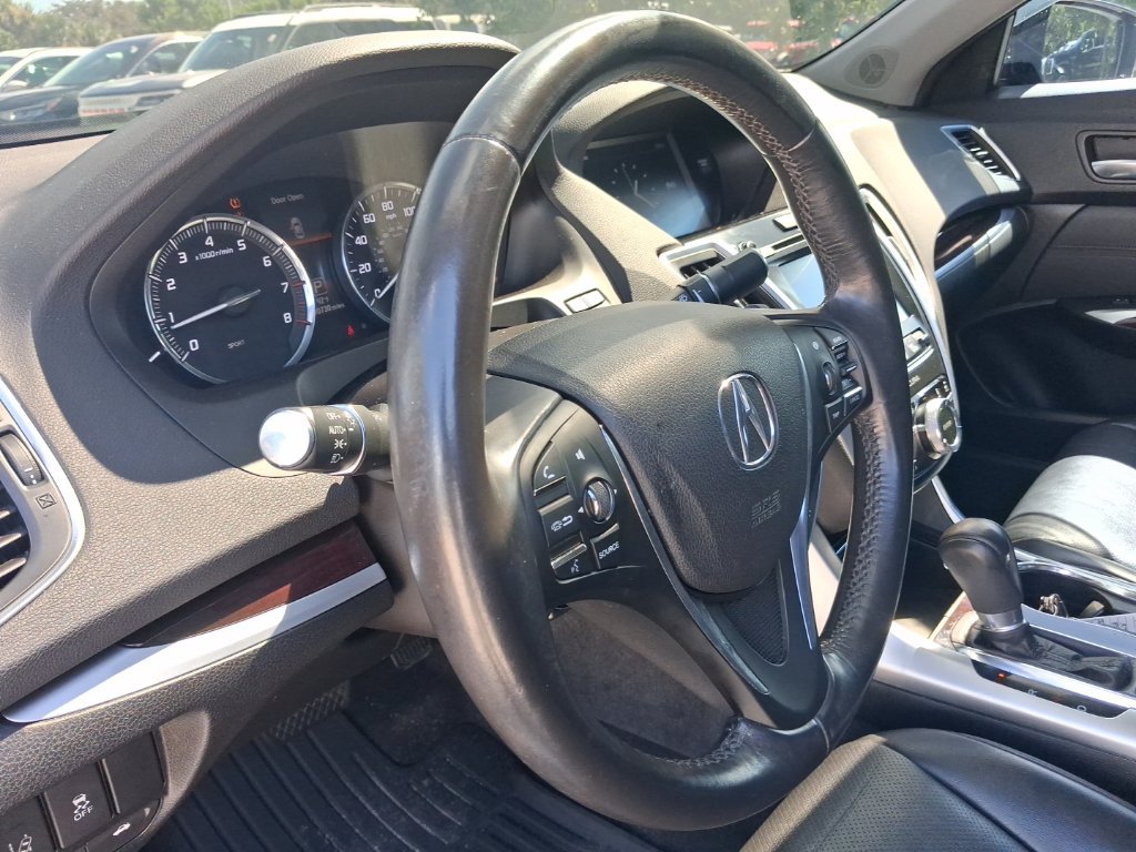 Used 2016 Acura TLX w/ Technology Package FWD image 9