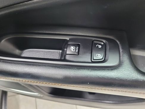 Used 2020 Jeep Compass Limited image 31