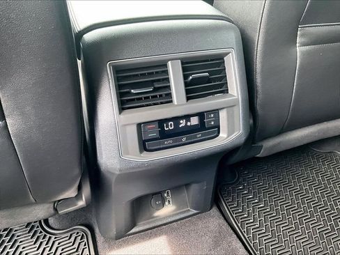 Used 2019 Volkswagen Atlas SE w/ Towing Package AWD/4WD image 29