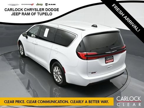 Used 2025 Chrysler Pacifica Select FWD image 54