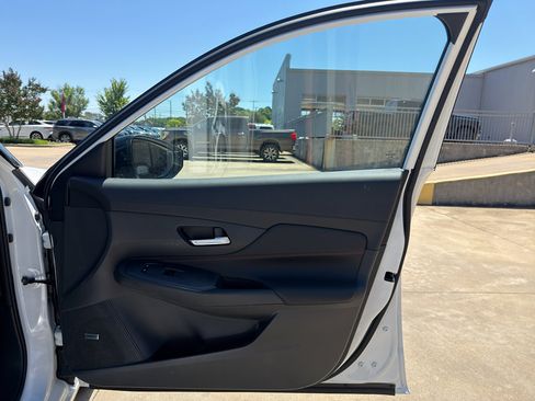 New 2026 Nissan Sentra SR FWD image 20