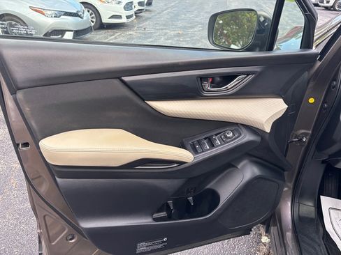 Used 2021 Subaru Ascent Premium w/ Convenience Package image 10