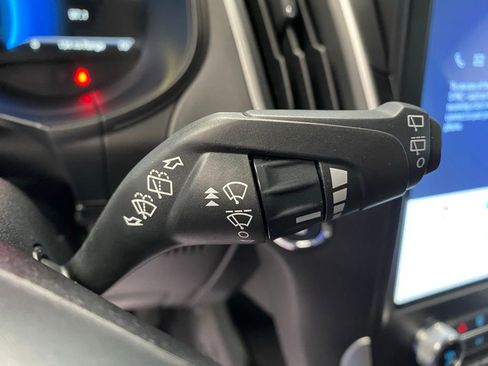 Used 2024 Ford Edge SE w/ Black Appearance Package image 20