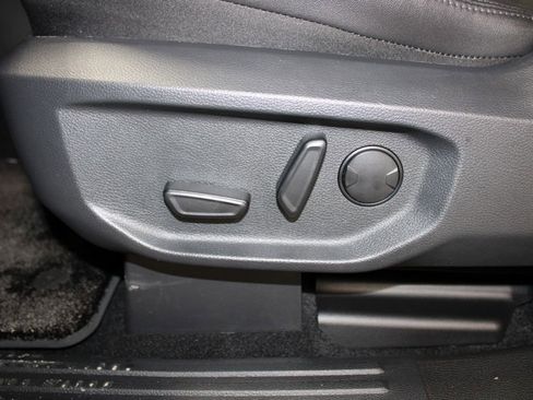 New 2025 Ford Ranger Lariat w/ FX4 Off-Road Package image 18