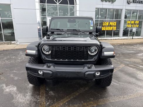 Used 2025 Jeep Wrangler Willys image 8