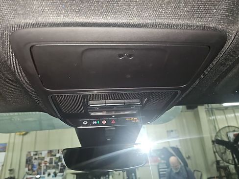 Certified 2025 Buick Enclave Avenir w/ Super Cruise Package image 21