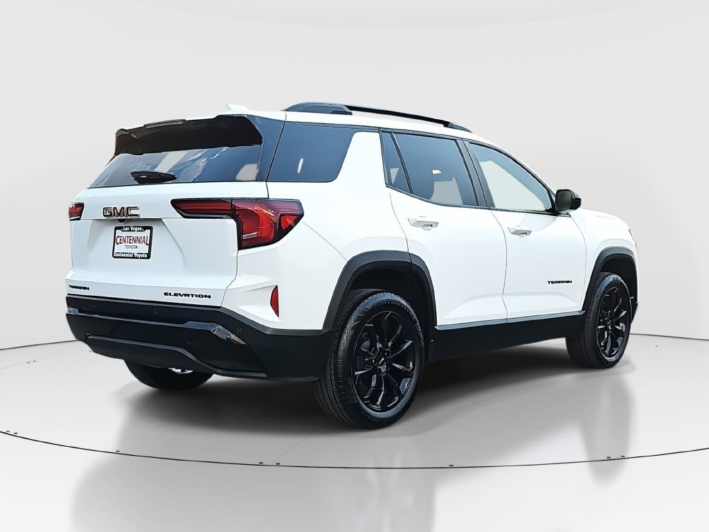 Used 2026 GMC Terrain Elevation w/ Elevation Premium Package FWD image 5