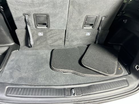 Used 2023 Jeep Grand Cherokee L Laredo image 25