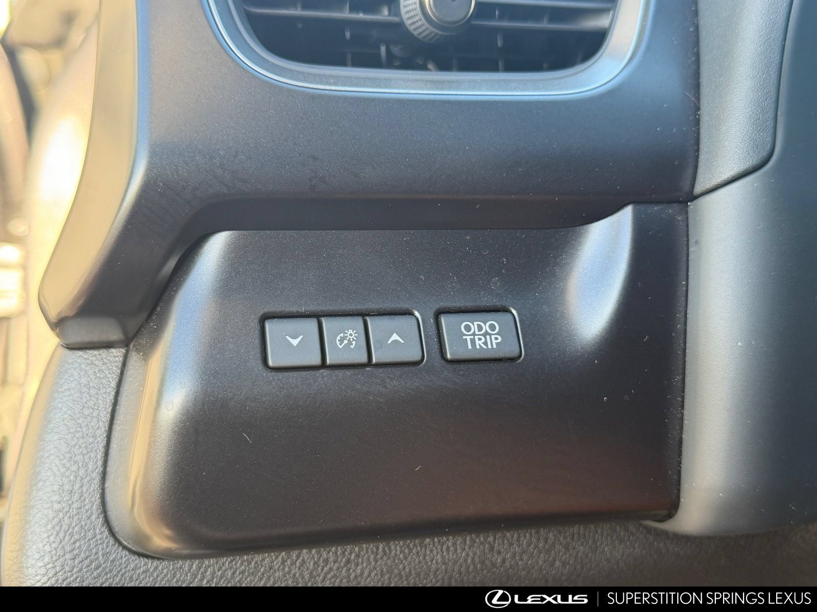 Certified 2026 Lexus UX 300h FWD image 23