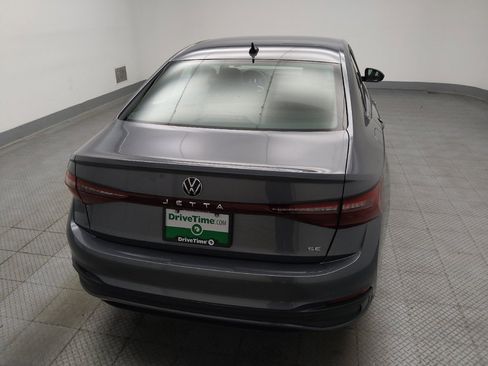 Used 2025 Volkswagen Jetta SE FWD image 7