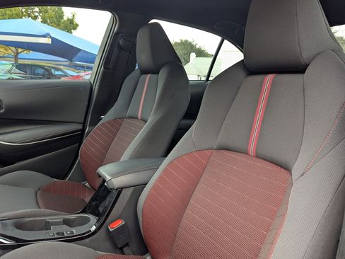 Used 2023 Toyota Corolla SE image 11