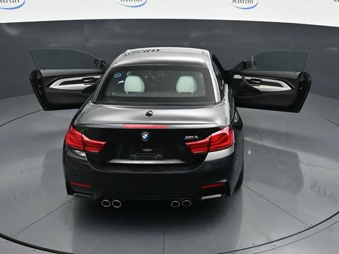 Used 2018 BMW M4 Convertible image 26