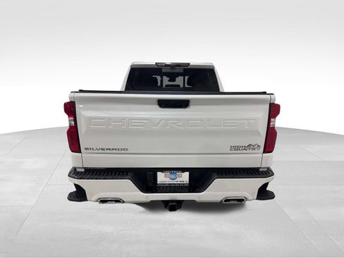 Used 2022 Chevrolet Silverado 1500 High Country w/ High Country Premium Package AWD/4WD image 25
