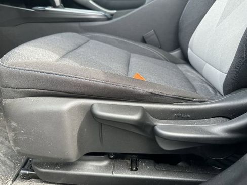 Used 2024 Chevrolet Trax LS w/ LS Convenience Package FWD image 16
