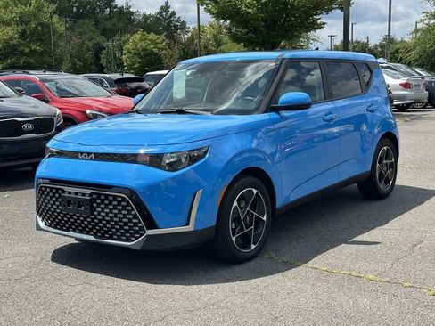 Used 2025 Kia Soul EX FWD image 5