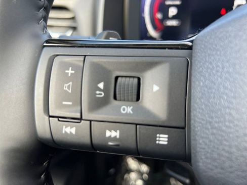 Certified 2025 Nissan Rogue SL image 10