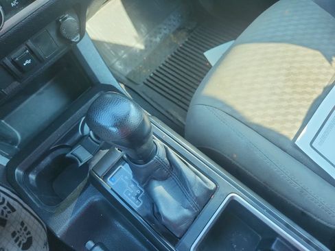 Used 2022 Toyota Tacoma SR AWD/4WD image 23