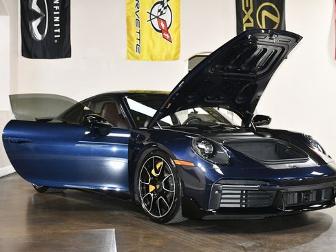 Used 2021 Porsche 911 Turbo image 89