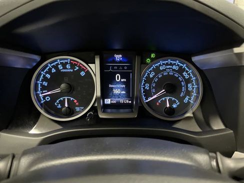 Used 2023 Toyota Tacoma SR5 w/ Technology Package AWD/4WD image 15