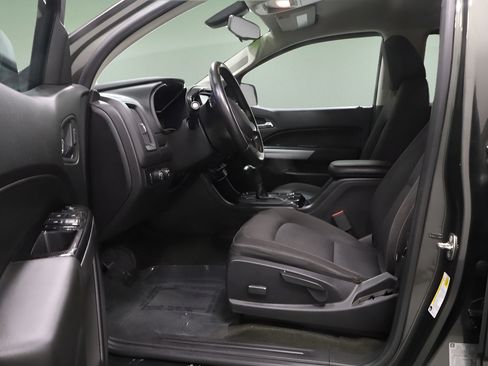 Used 2018 Chevrolet Colorado LT w/ LT Convenience Package AWD/4WD image 8