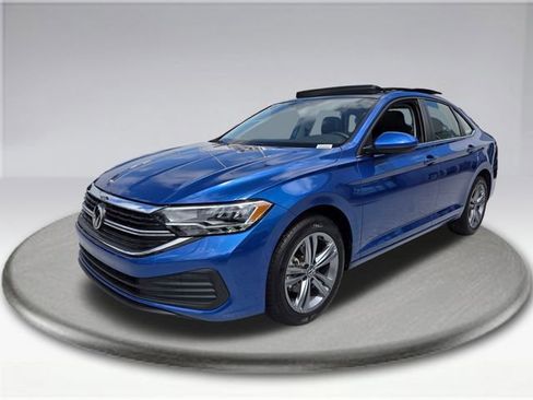 Used 2023 Volkswagen Jetta SE w/ Panoramic Sunroof Package image 18