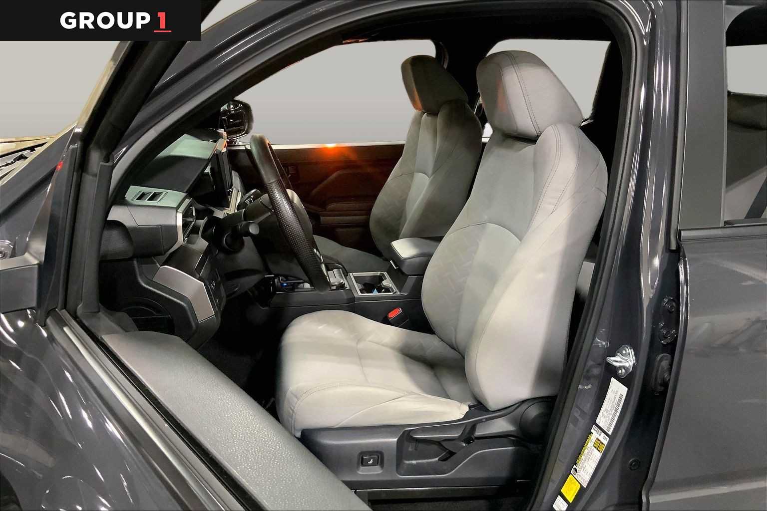 Certified 2025 Toyota Tacoma SR5 AWD/4WD image 8