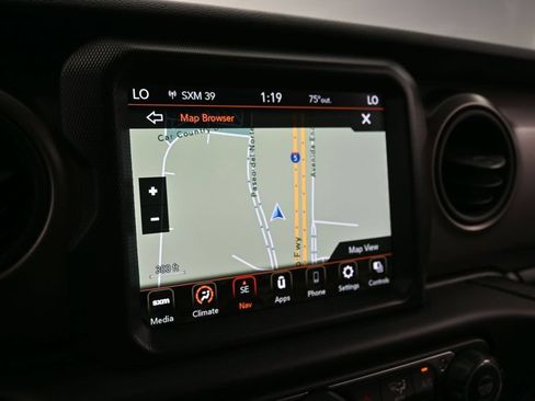 Used 2021 Jeep Wrangler Sport AWD/4WD image 13