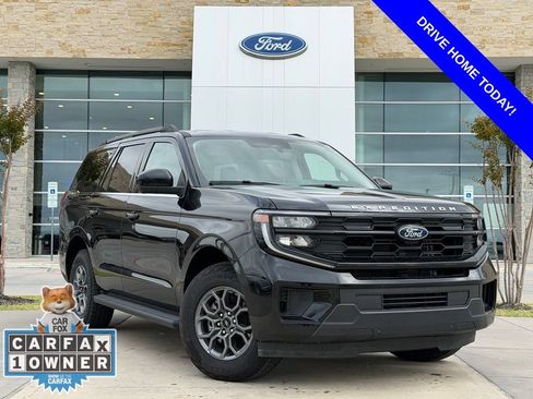 Used 2025 Ford Expedition Active AWD/4WD image 1