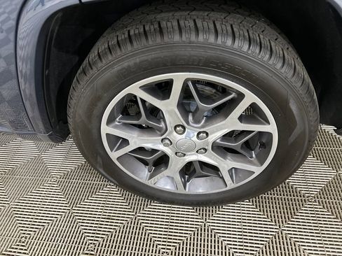 Used 2021 Jeep Grand Cherokee Overland image 10