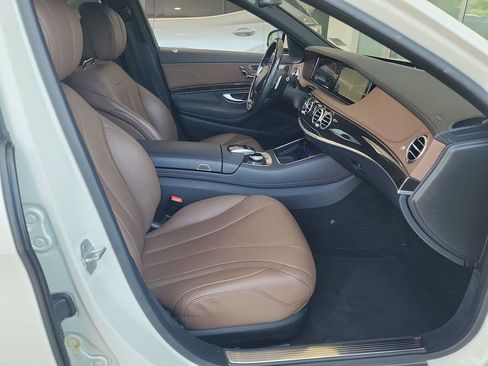 Used 2016 Mercedes-Benz S 550 Sedan image 28