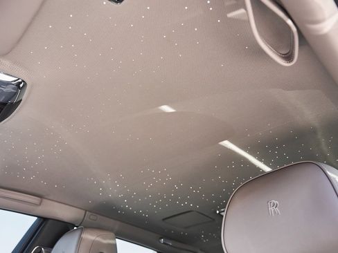 Used 2025 Rolls-Royce Phantom Sedan image 55