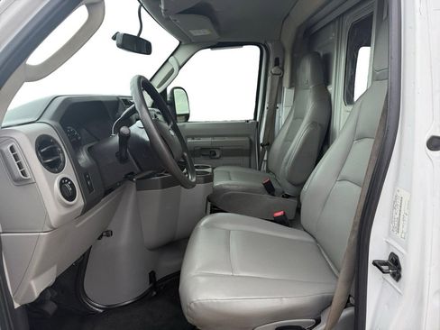 Used 2019 Ford E-350 and Econoline 350 Super Duty w/ Power Windows & Locks Group image 9