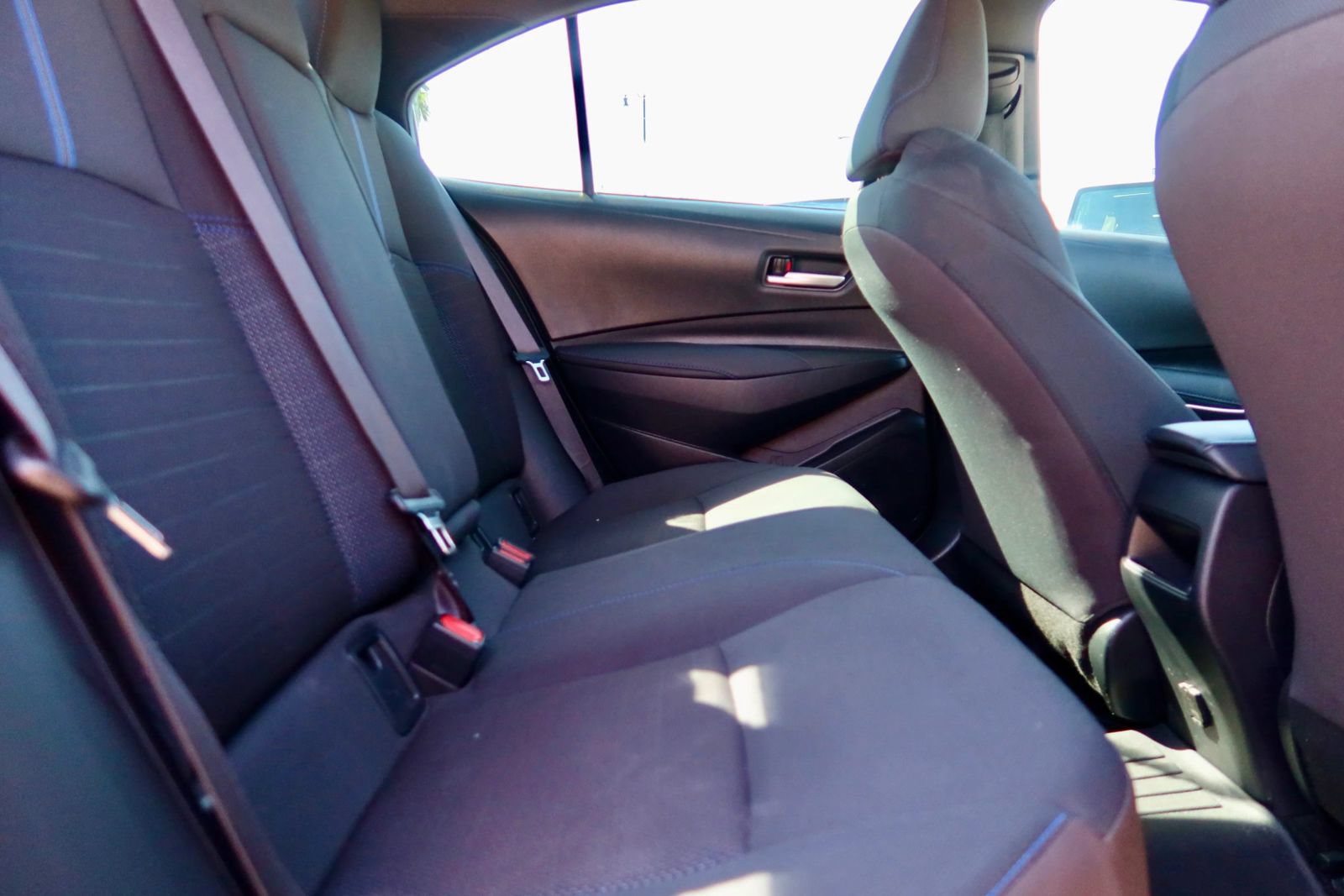 Used 2022 Toyota Corolla SE FWD image 36