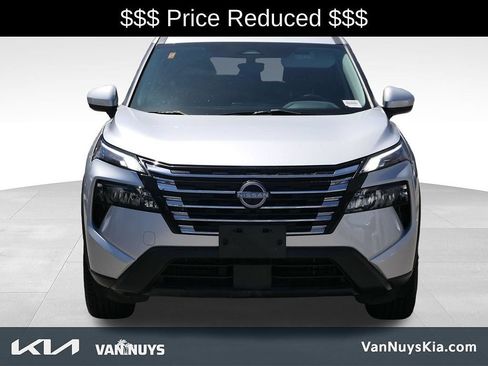 Used 2024 Nissan Rogue SV FWD image 36