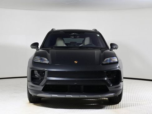 New 2025 Porsche Macan 4S Electric image 10