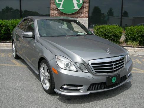 Used 2013 Mercedes-Benz E 350 Sedan image 1
