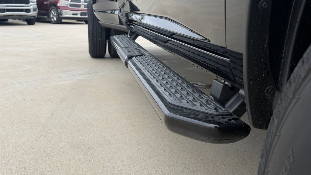 New 2026 RAM 3500 Big Horn AWD/4WD image 26
