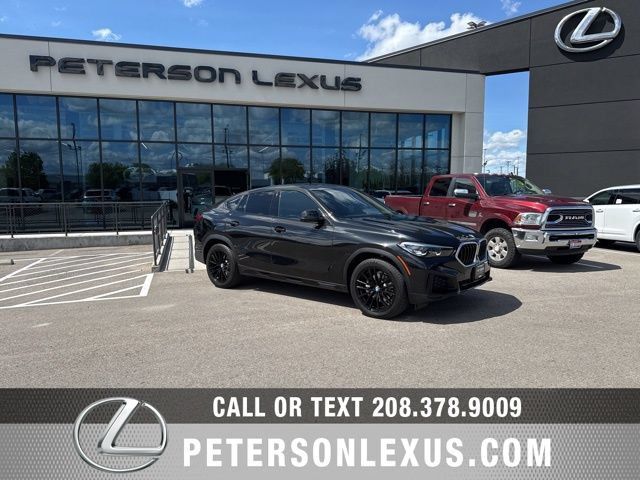 Used 2023 BMW X6 xDrive40i w/ Premium Package AWD/4WD image 1