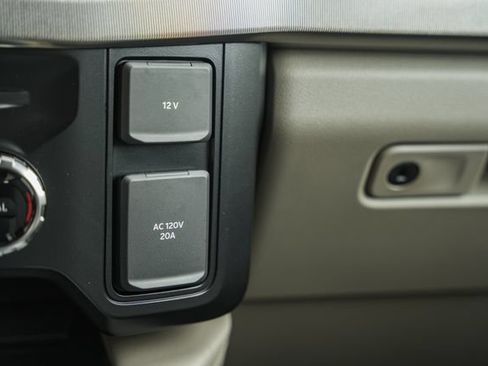 New 2026 Ford F250 Platinum w/ Platinum Plus Package AWD/4WD image 33