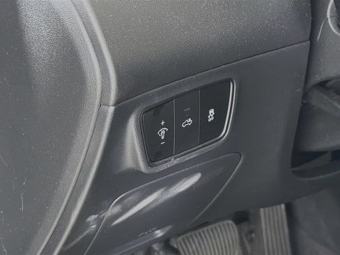 Used 2022 Hyundai Santa Cruz SEL FWD image 11